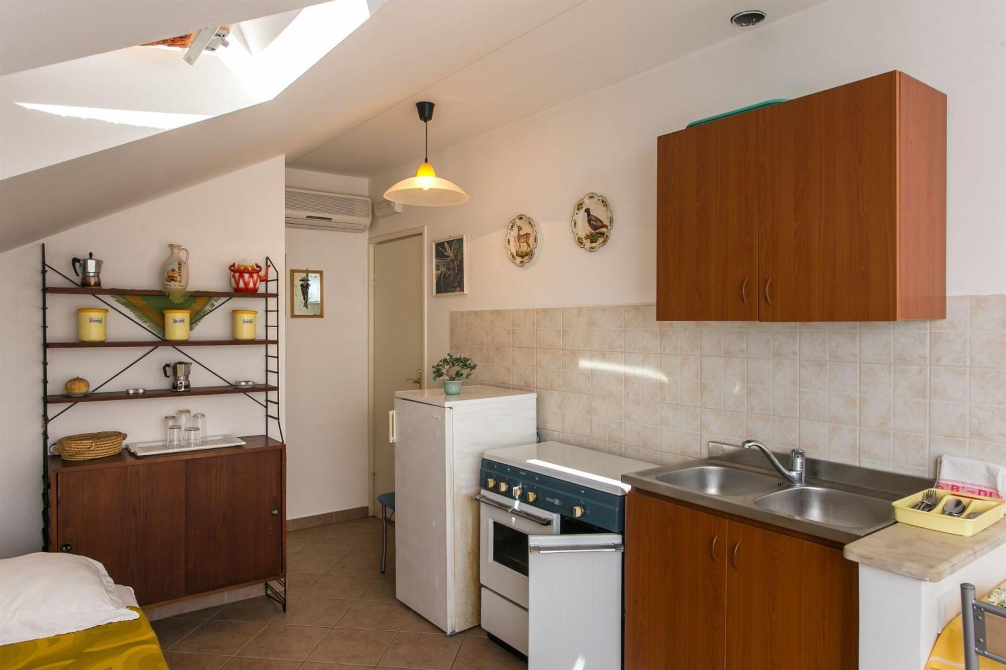 Apartments Marija - 50M From Beach 자톤 외부 사진